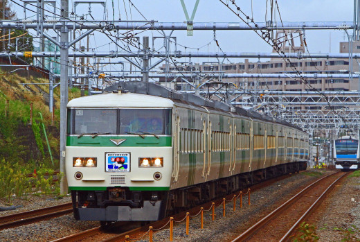 582111 (a): :1920x1286